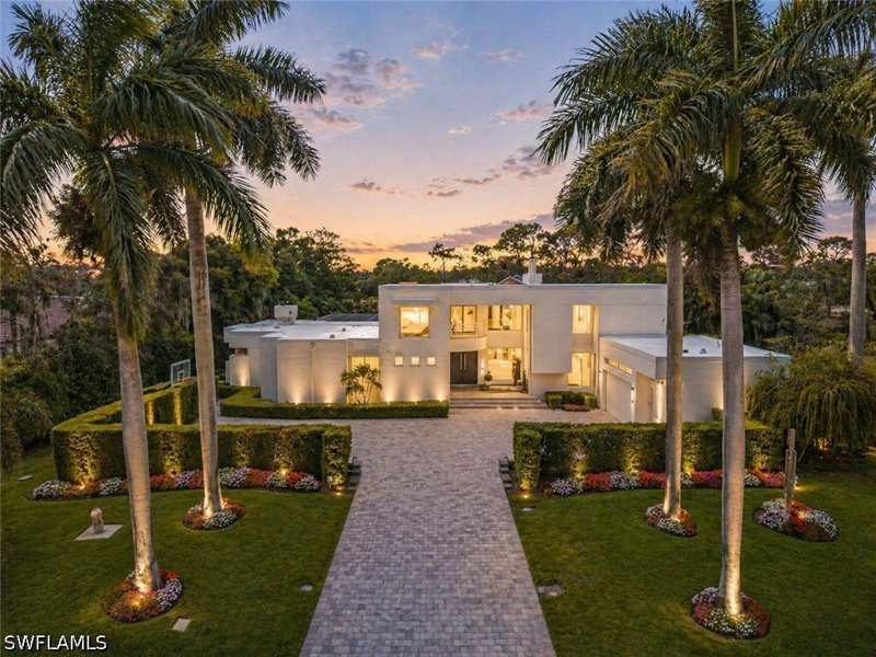 4 bedroom SingleFamilyResidence at 12933 Coco Plum Ln, Quail Creek, Naples — photo 1
