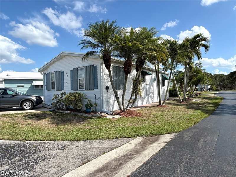 2 bedroom ManufacturedHome at 4621 Liberty Ln E, Riverwoods Plantation, Estero — photo 1
