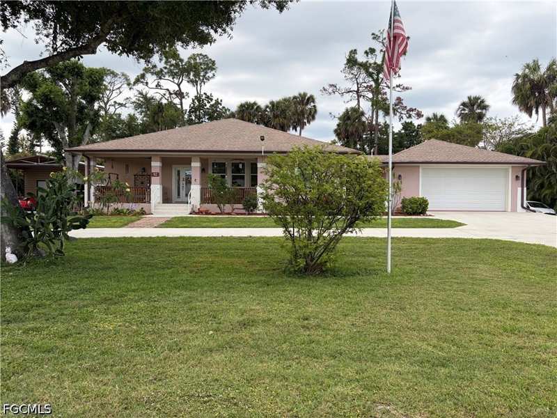 3 bedroom SingleFamilyResidence at 92 Evergreen Rd, North Fort Myers, North Fort Myers — photo 1