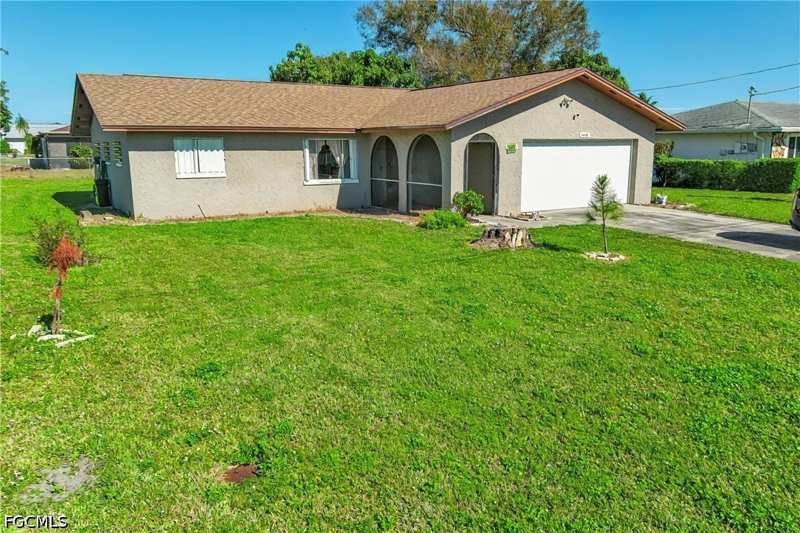 3 bedroom SingleFamilyResidence at 1433 SE 14th Ter, Cape Coral - Lee County Industrial Park, Cape Coral — photo 1