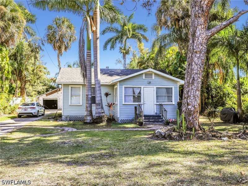 2 bedroom SingleFamilyResidence at 1132 River Rd, Cabana City, North Fort Myers — photo 1