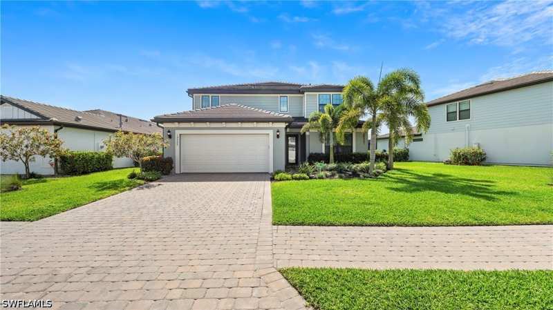 5 bedroom SingleFamilyResidence at 10428 Ventana Ln, Ventana Pointe, Naples — photo 1