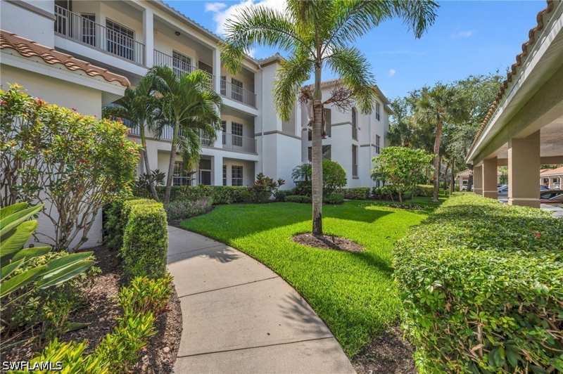 2 bedroom Condominium at 8253 Parkstone Pl 106, Waterford At Vanderbilt Country Club, Naples — photo 1
