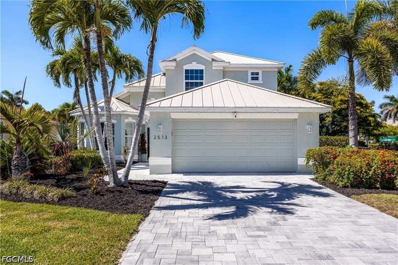 4 bedroom SingleFamilyResidence at 2513 Blackburn Cir, Blackburn, Cape Coral — photo 1