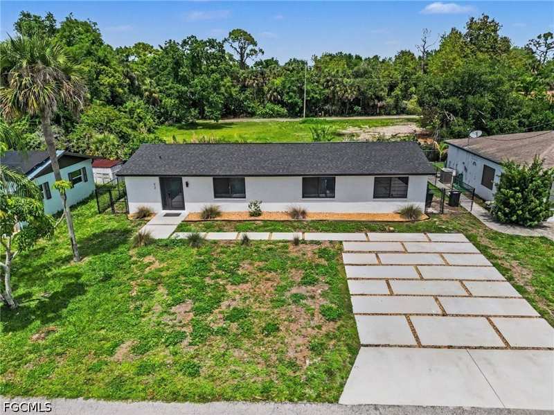 4 bedroom SingleFamilyResidence at 73 Cardinal Dr, Holeusa Estates, North Fort Myers — photo 1
