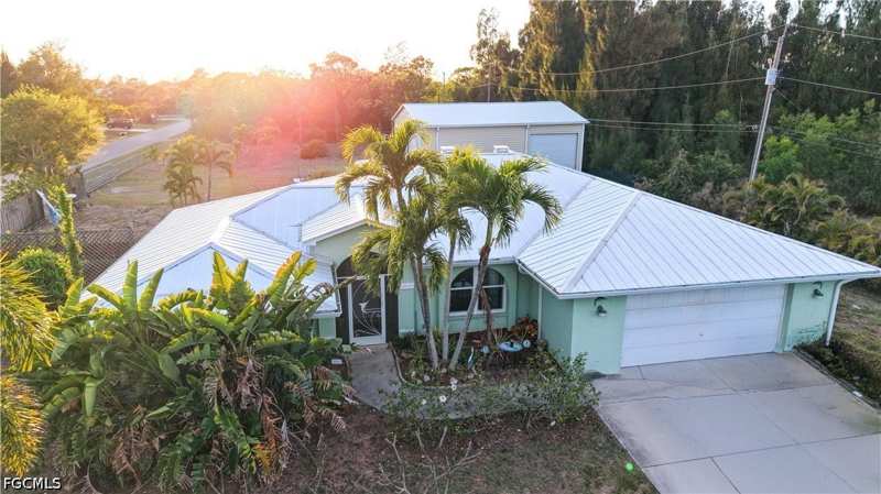 4 bedroom SingleFamilyResidence at 12341 Marlin Rd, Pine Island Ridge, Bokeelia — photo 1