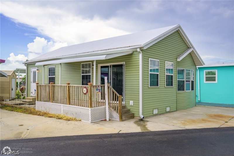 2 bedroom ManufacturedHome at 11089 Sunglow Ln, Fort Myers Beach Campground, Fort Myers — photo 1