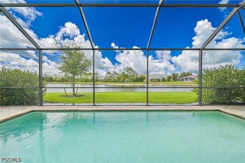 3 bedroom SingleFamilyResidence at 10792 Firebush Cir, Enclaves At Eagle Landing, North Fort Myers — photo 1
