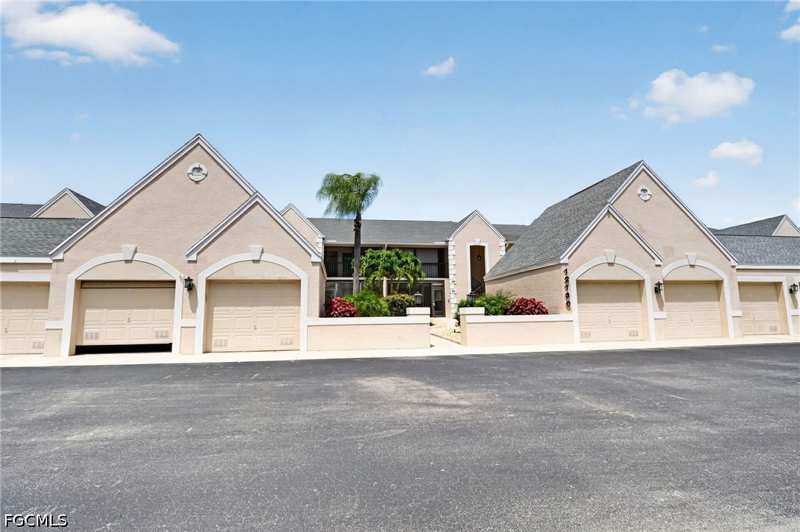 2 bedroom Attached at 12130 Kelly Greens Blvd 104, Verandas, Fort Myers — photo 1
