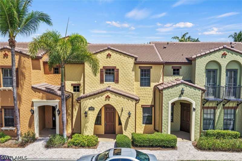 2 bedroom Townhouse at 9098 Capistrano St S 7103, Ole, Naples — photo 1