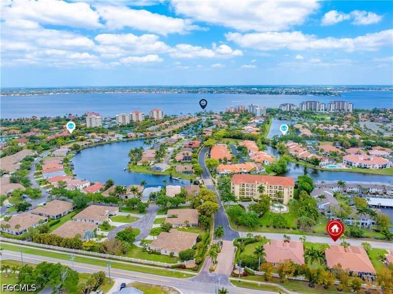 2 bedroom Attached at 5472 Peppertree Dr, Hummingbird Hammock Condo Phase 1, Fort Myers — photo 1