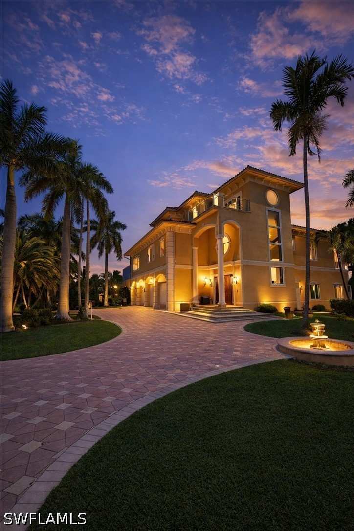 5 bedroom SingleFamilyResidence at 242 Barefoot Beach Blvd, Barefoot Beach, Bonita Springs — photo 1