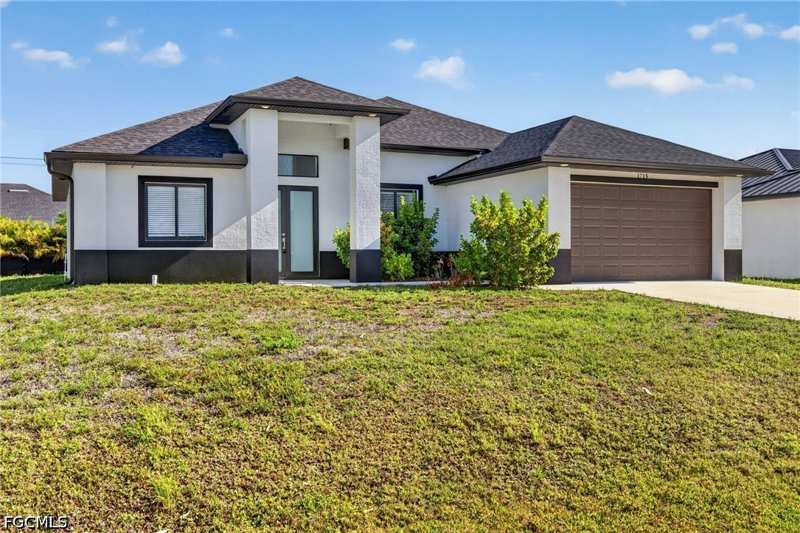 3 bedroom SingleFamilyResidence at 1715 SW 3rd St, Cape Coral, Cape Coral — photo 1
