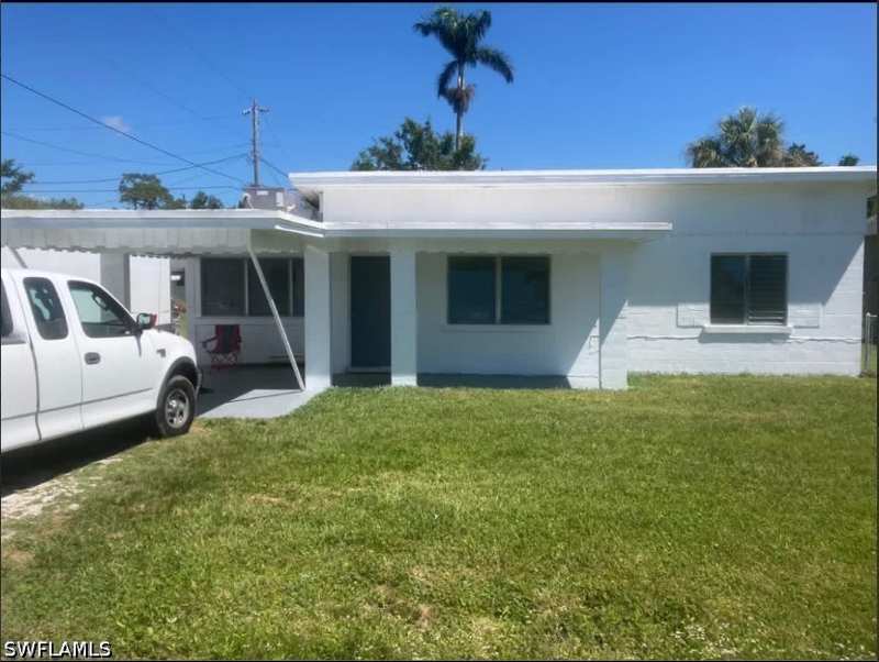2 bedroom SingleFamilyResidence at 74 Victoria Dr, North Fort Myers, North Fort Myers — photo 1