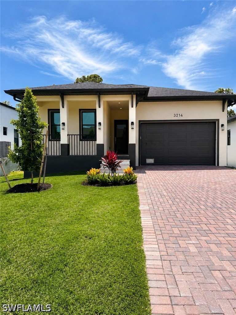 4 bedroom SingleFamilyResidence at 3214 Andrews Ave, Hallendale, Naples — photo 1