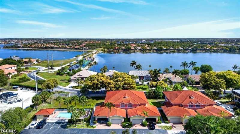 3 bedroom Condominium at 5450 Park Rd 4, Gulf Hideaway, Fort Myers — photo 1