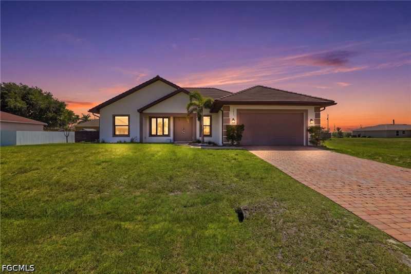 3 bedroom SingleFamilyResidence at 1425 NW 13th Ave, Cape Coral, Cape Coral — photo 1
