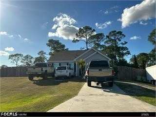 3 bedroom SingleFamilyResidence at 5002 Early Ln, Port Labelle, Labelle — photo 1