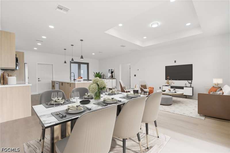 3 bedroom SingleFamilyResidence at 8033 Oakleaf Cir, Labelle, Labelle — photo 1