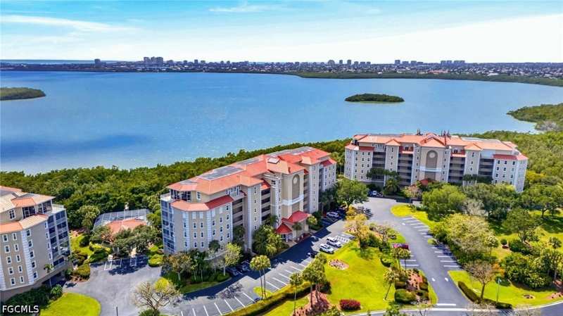 3 bedroom Condominium at 201 Vintage Bay Dr B10, Vintage Bay, Marco Island — photo 1