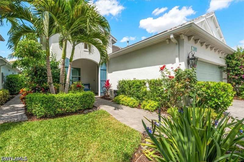 3 bedroom Attached at 2302 Marquesa Cir, Marquesa Isles Of Naples, Naples — photo 1