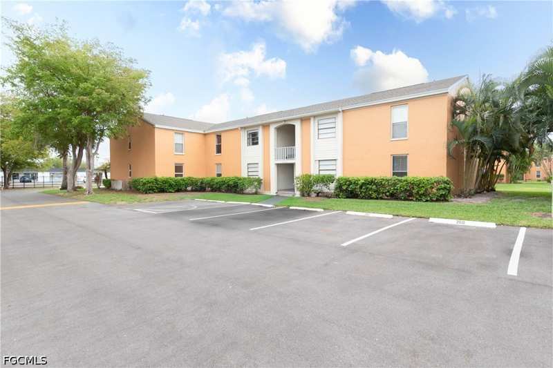 2 bedroom Condominium at 12620 Kenwood Ln C, Sunset Pointe At Fort Myers, Fort Myers — photo 1