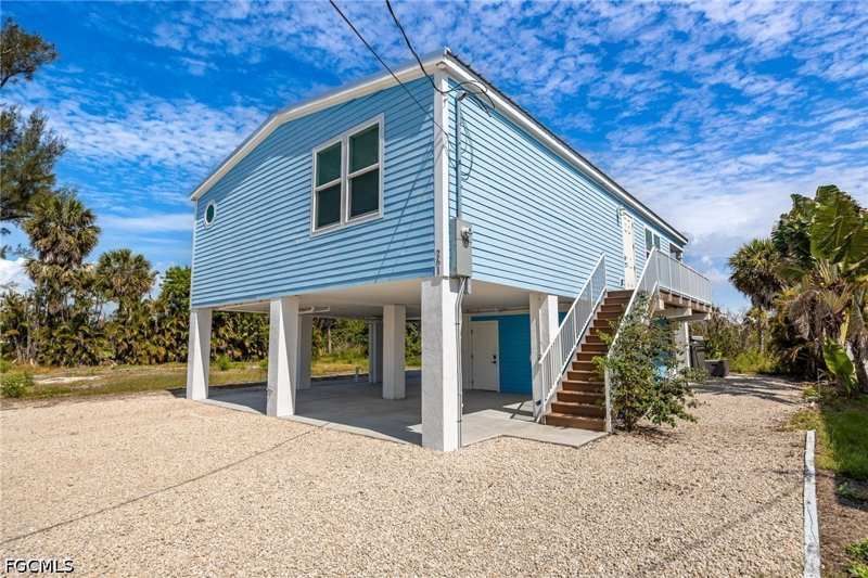 3 bedroom SingleFamilyResidence at 261 Donora Blvd, Zimmers Add-Shell Mound Pk, Fort Myers Beach — photo 1