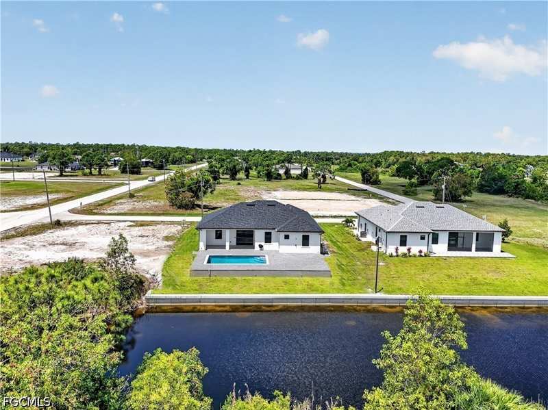 3 bedroom SingleFamilyResidence at 4333 NW 36th Ave, Cape Coral, Cape Coral — photo 1