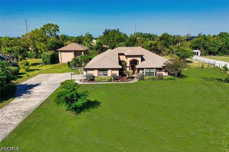 4 bedroom SingleFamilyResidence at 20612 Charing Cross Cir, Cranbrook Harbor, Estero — photo 1