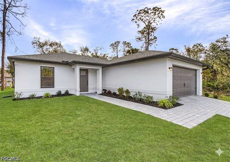 3 bedroom SingleFamilyResidence at 305 NW 23rd Ter, Cape Coral, Cape Coral — photo 1