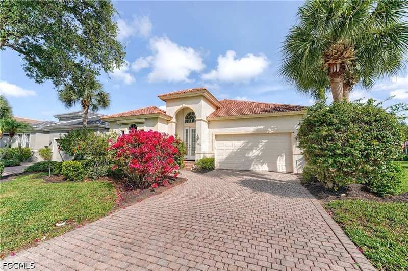 2 bedroom SingleFamilyResidence at 8916 Dartmoor Way, Cambridge Place, Fort Myers — photo 1