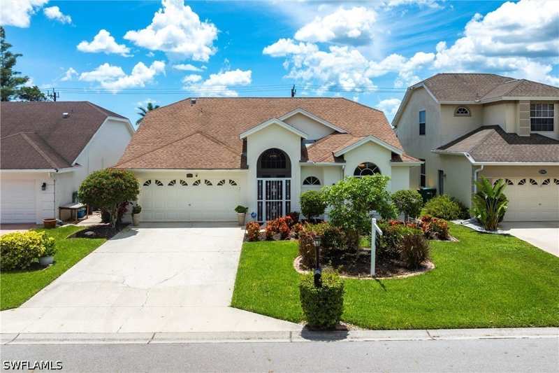 3 bedroom SingleFamilyResidence at 6769 Berwick Pl, Berkshire Lakes, Naples — photo 1