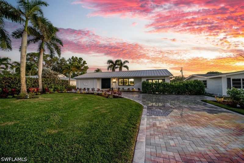 3 bedroom SingleFamilyResidence at 148 1st St, Bonita Shores, Bonita Springs — photo 1