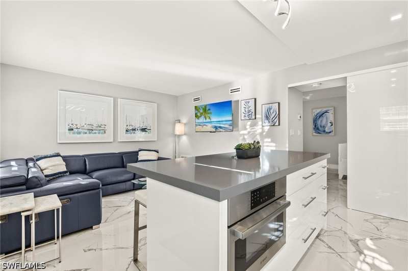 1 bedroom Condominium at 980 7th Ave S 109, Castleton Gardens, Naples — photo 1