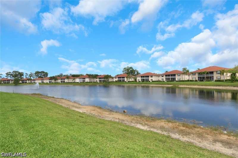 3 bedroom Condominium at 320 Robin Hood Cir 101, Sherwood, Naples — photo 1