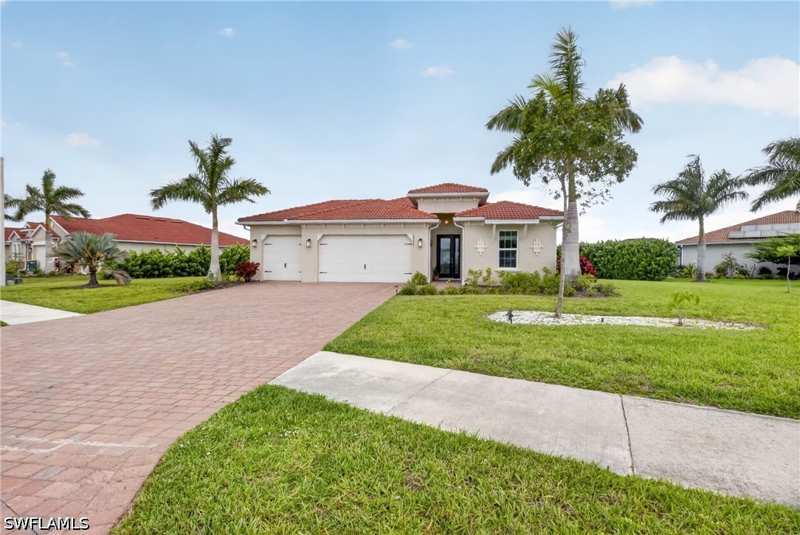3 bedroom SingleFamilyResidence at 18698 Royal Hammock Blvd, Royal Palm Golf Estates, Naples — photo 1
