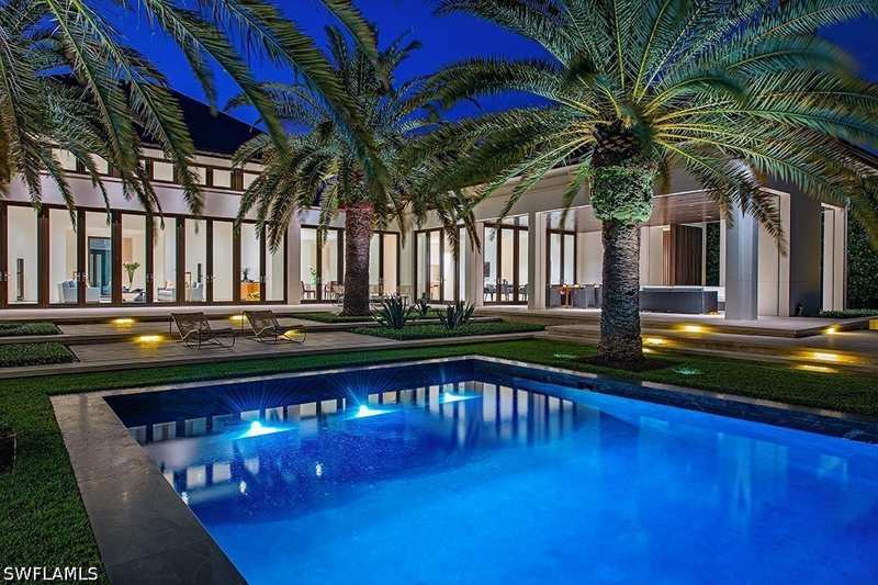 5 bedroom SingleFamilyResidence at 3655 Fort Charles Dr, Port Royal, Naples — photo 1