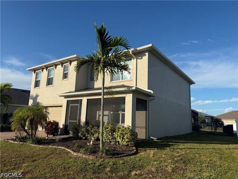 5 bedroom SingleFamilyResidence at 2739 Merida Ln, Entrada, Cape Coral — photo 1