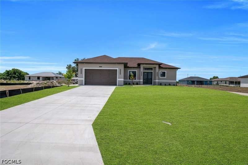 3 bedroom SingleFamilyResidence at 3115 2nd St SW, Lehigh Acres, Lehigh Acres — photo 1