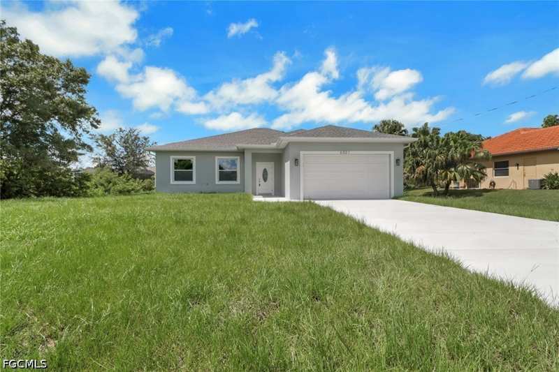 3 bedroom SingleFamilyResidence at 1845 Ottoman St, Greenbriar, Lehigh Acres — photo 1