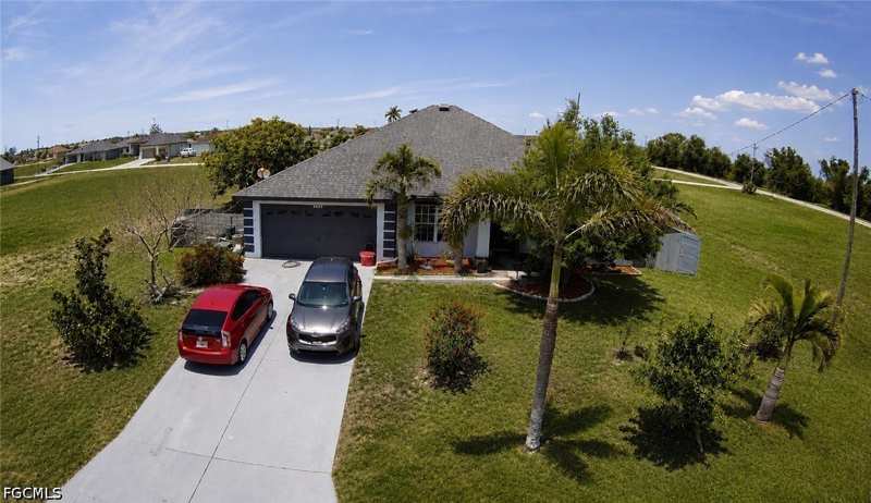 4 bedroom SingleFamilyResidence at 4009 NW 36th Ln, Cape Coral, Cape Coral — photo 1
