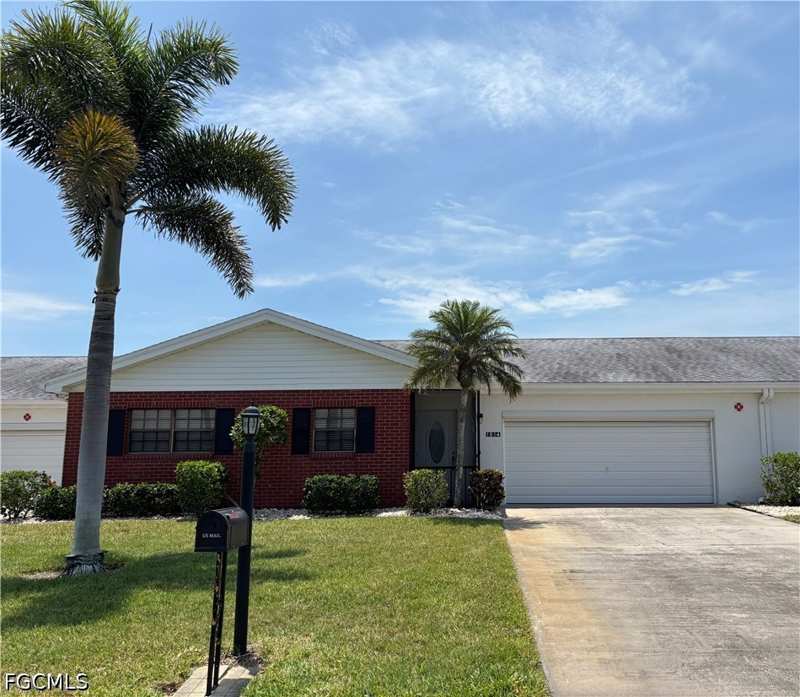 3 bedroom Attached at 1514 Palm Woode Dr, Myerlee Park Homes Condo, Fort Myers — photo 1