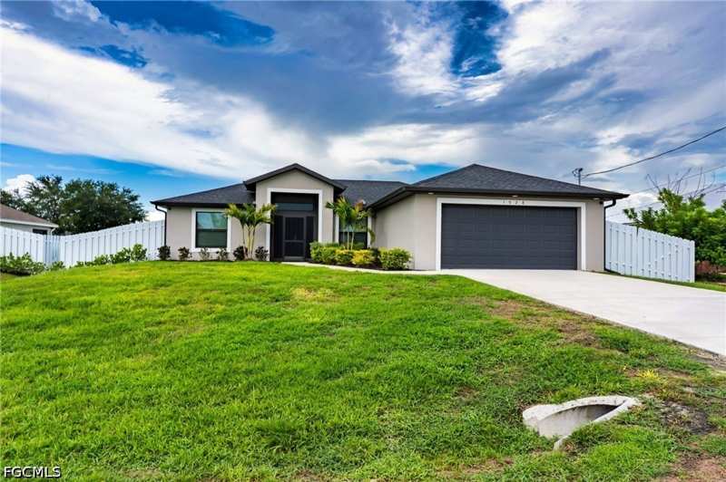 3 bedroom SingleFamilyResidence at 1028 Champion Ave, Lehigh Acres, Lehigh Acres — photo 1