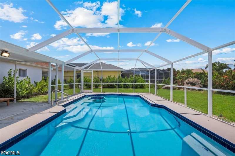 3 bedroom SingleFamilyResidence at 1307 SW 43rd Ln, Cape Coral, Cape Coral — photo 1