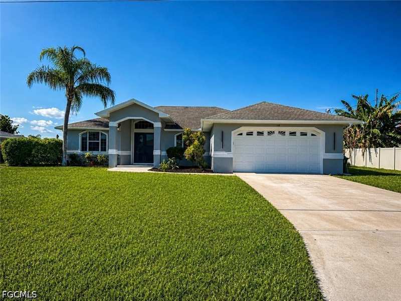 3 bedroom SingleFamilyResidence at 1118 SE 16th Ter, Cape Coral, Cape Coral — photo 1