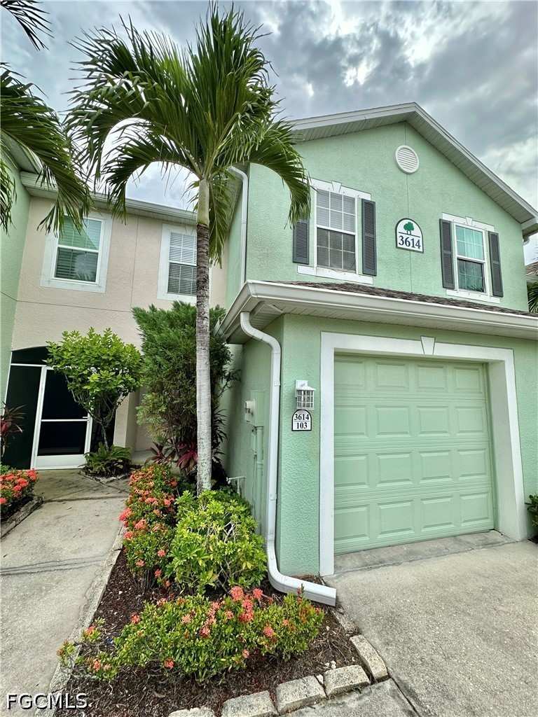 3 bedroom Townhouse at 3614 Pine Oak Cir 103, Forest Lake Townhomes, Fort Myers — photo 1