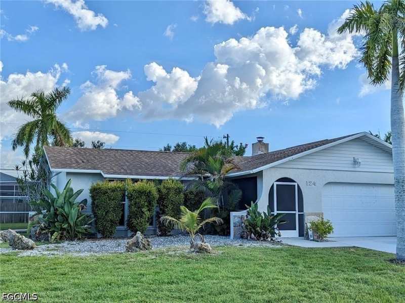 3 bedroom SingleFamilyResidence at 124 SE 31st St, Cape Coral, Cape Coral — photo 1