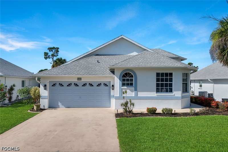 3 bedroom SingleFamilyResidence at 3895 Sabal Springs Blvd, Sabal Springs Golf And Racquet Club, North Fort Myers — photo 1