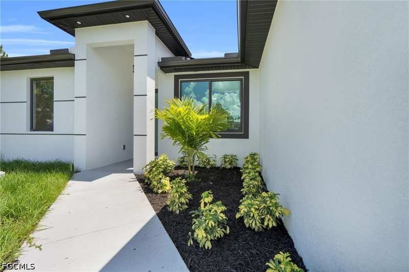 3 bedroom SingleFamilyResidence at 3511 27th St SW, Lehigh Acres, Lehigh Acres — photo 1
