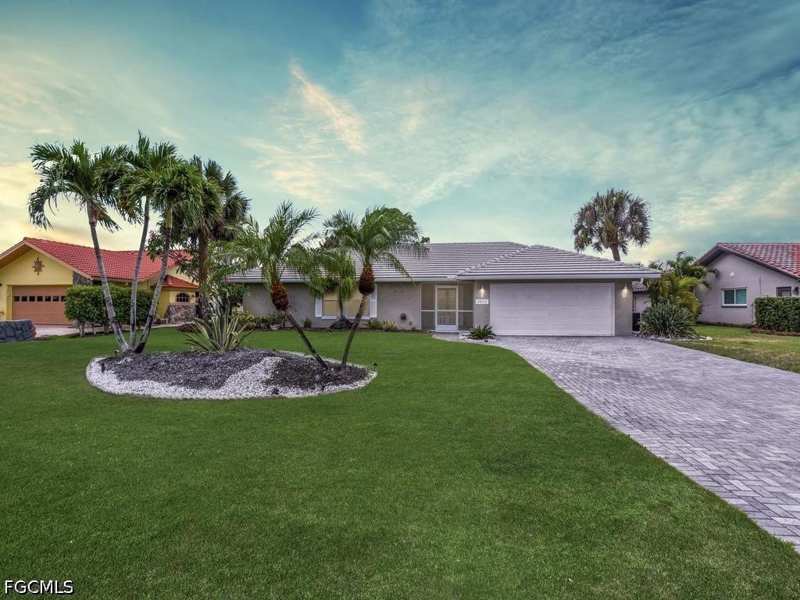 3 bedroom SingleFamilyResidence at 28372 Verde Ln, Spanish Wells, Bonita Springs — photo 1